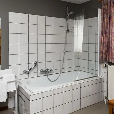 La Vie Est Belle Hotel 3*
