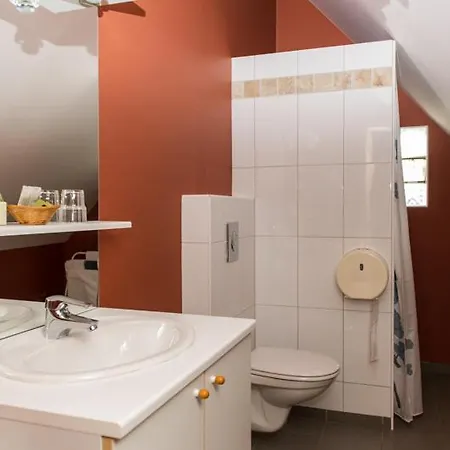 La Vie Est Belle Hotel 3*