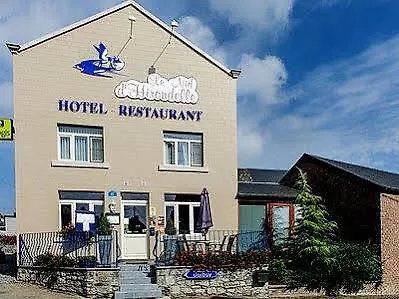 Hotel La Vie Est Belle 3*
